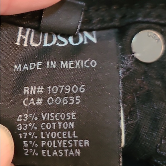 Ink black jeans,boot cut l, size 27. flat behind an issue? Not with these jeans - Picture 7 of 8